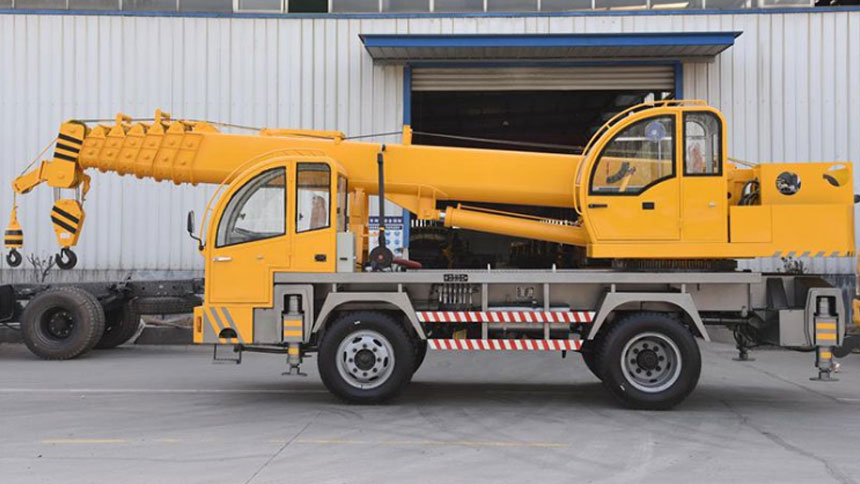 Xe cẩu bánh lốp 12T, STSQ12D 01