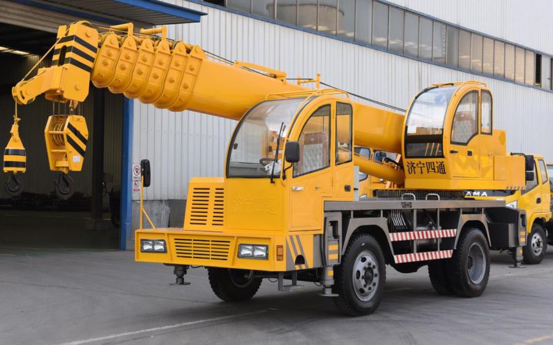 Xe cẩu bánh lốp 12T, STSQ12D