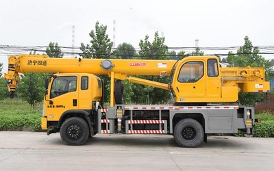 Xe cẩu bánh lốp 12T, STSQ12DF