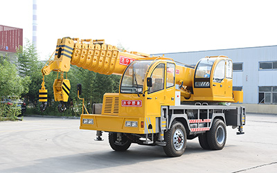 Xe cần cẩu 16T, STSQ16D