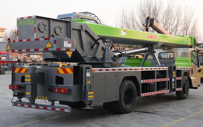 Xe cẩu bánh lốp 16T, STSQ16DF