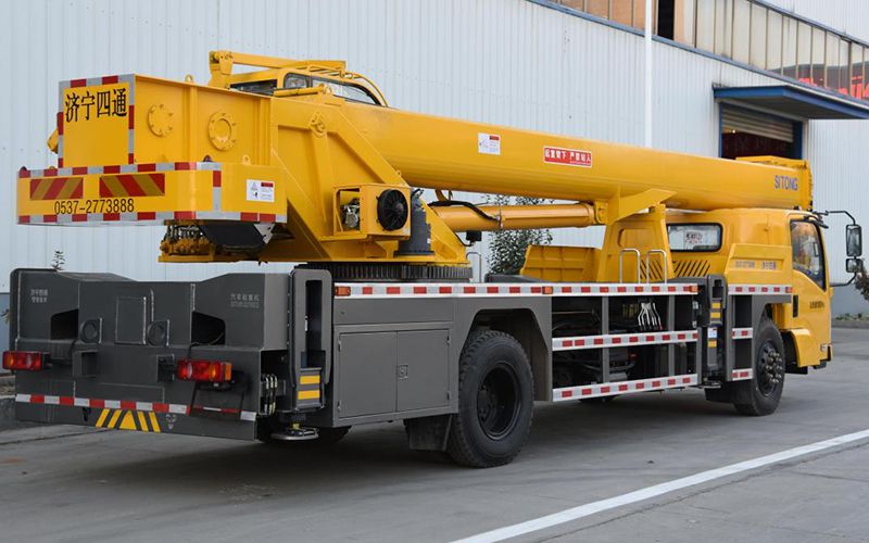 Xe cẩu bánh lốp 16T, STSQ16DF-H