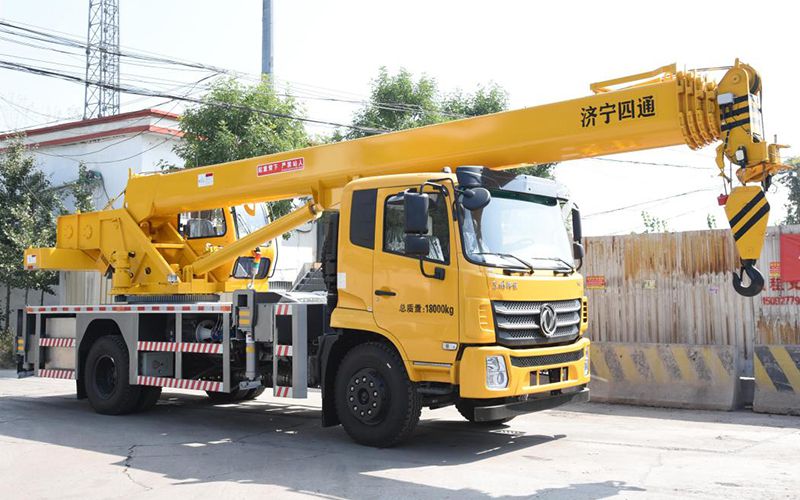 Xe cẩu bánh lốp 16T, STSQ16DF-Y