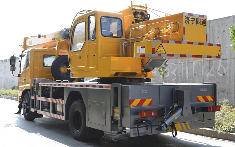 Xe cẩu bánh lốp 16T, STSQ16DF-Y