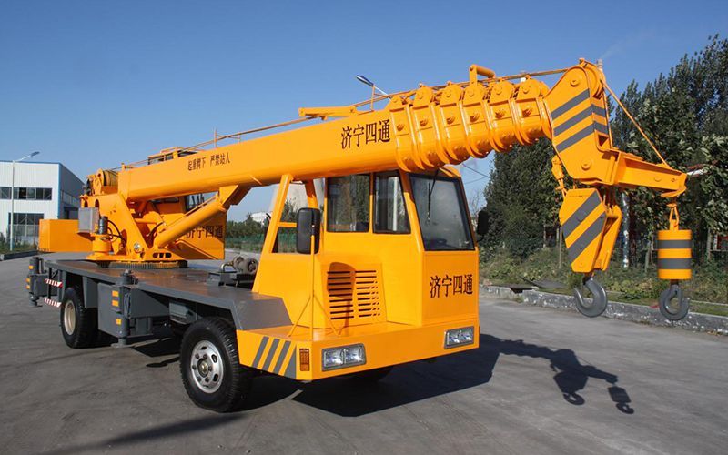 Xe cẩu bánh lốp 10T, STSQ10A