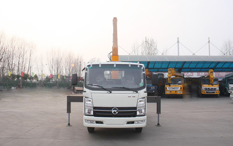 Xe tải gắn cẩu 3.2T, SST3.2S3