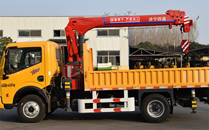 Xe tải gắn cẩu 4T