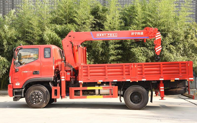 Xe tải gắn cẩu 5T, SST5S4