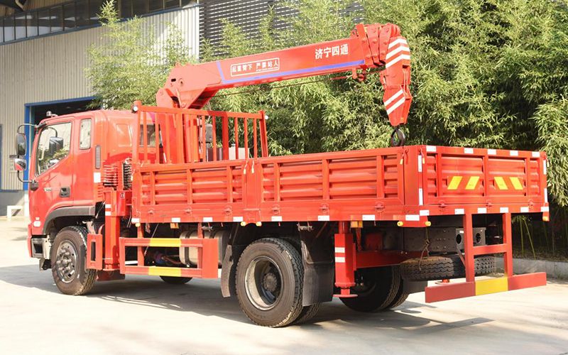 Xe tải gắn cẩu 5T, SST5S4