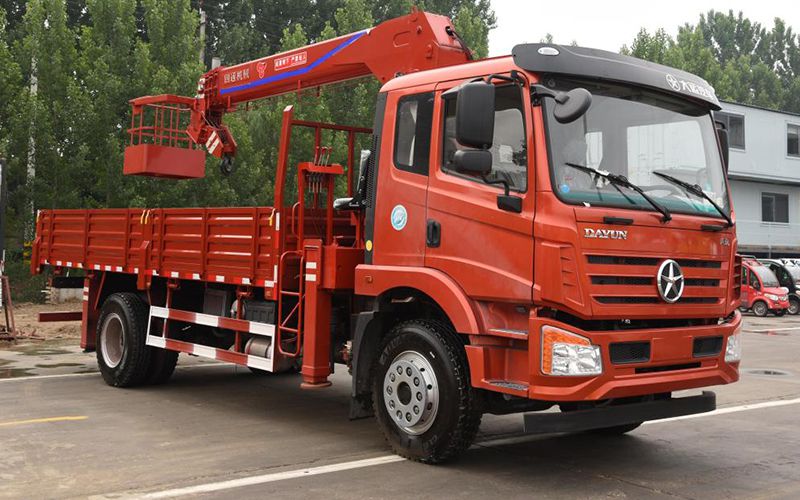 Xe tải gắn cẩu 8T, SST8S4