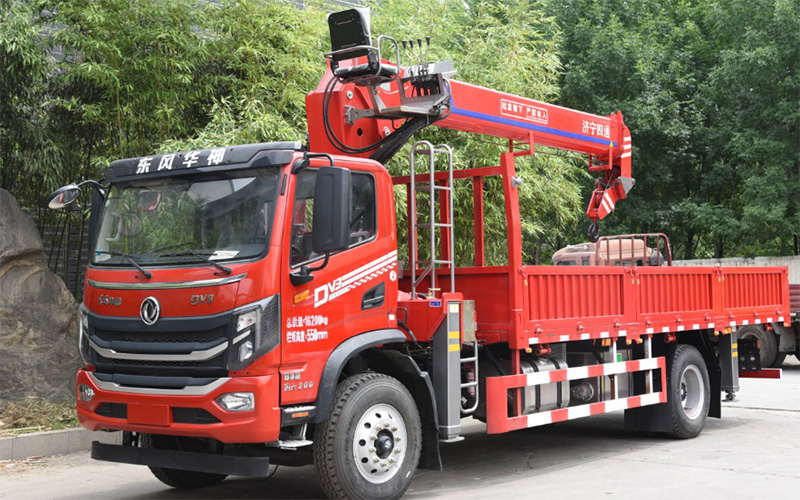 Xe tải gắn cẩu 8T, SST8S4