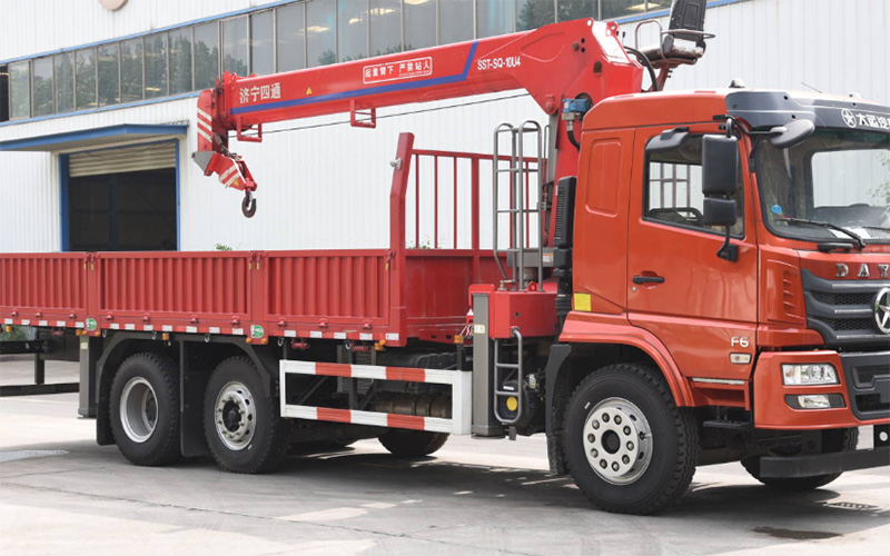 Xe tải gắn cẩu 10T, SST10S4