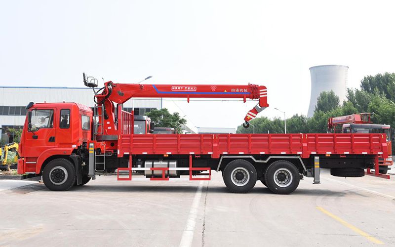 Xe tải gắn cẩu 12T, SST12S5