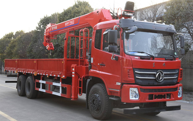 Xe tải gắn cẩu 12T, SST12S5