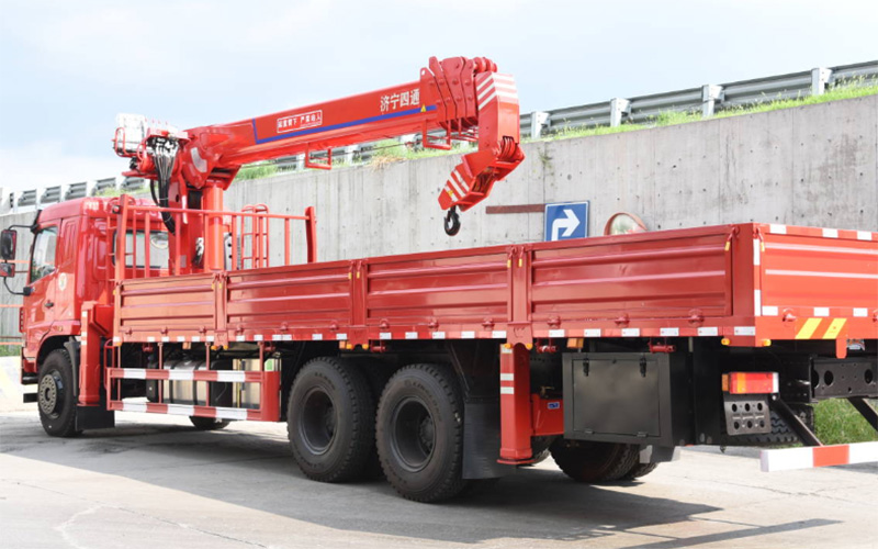 Xe tải gắn cẩu 12T, SST12S5
