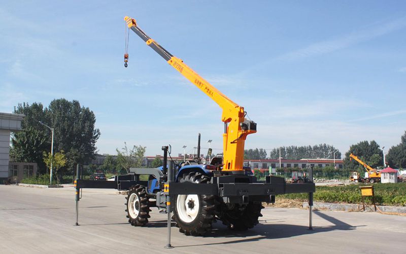 Xe cẩu bánh lốp 5T, STSQ5T