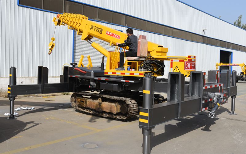 Xe cẩu bánh xích 6T, STSQ6L