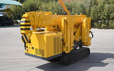 Xe cẩu bánh xích chân nhện